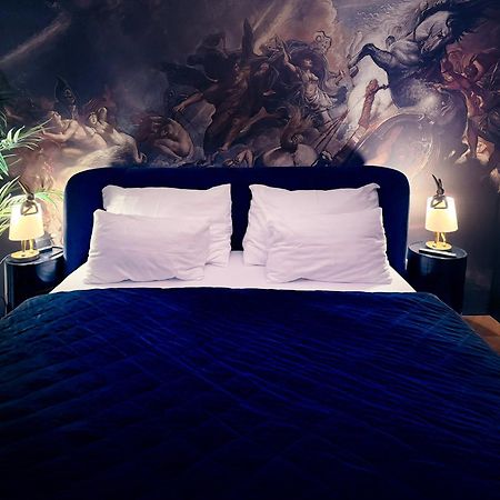 Skyline Elegance With Free Parking Appartement Bratislava Buitenkant foto