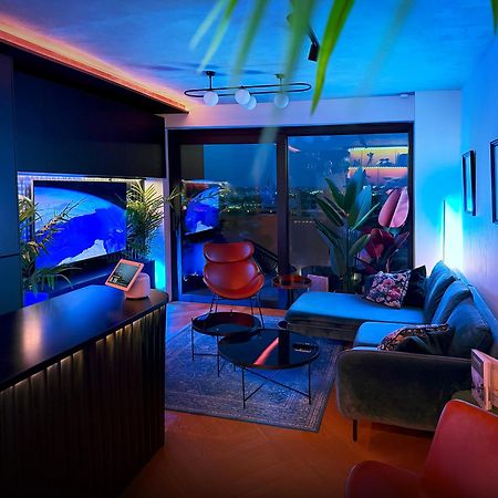 Skyline Elegance With Free Parking Appartement Bratislava Buitenkant foto