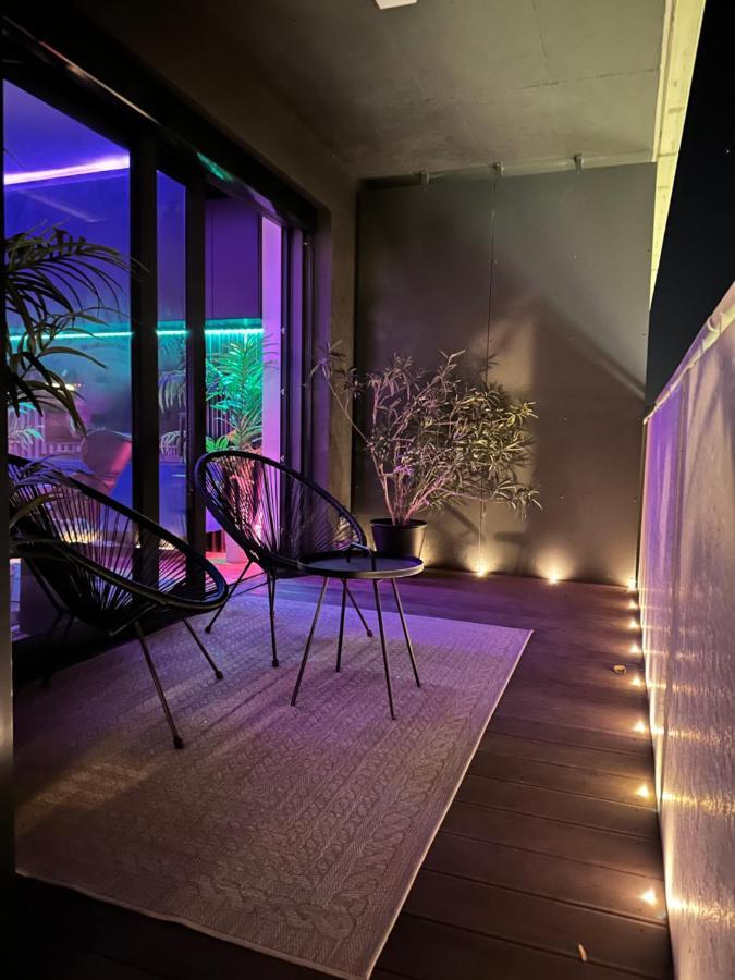 Skyline Elegance With Free Parking Appartement Bratislava Buitenkant foto